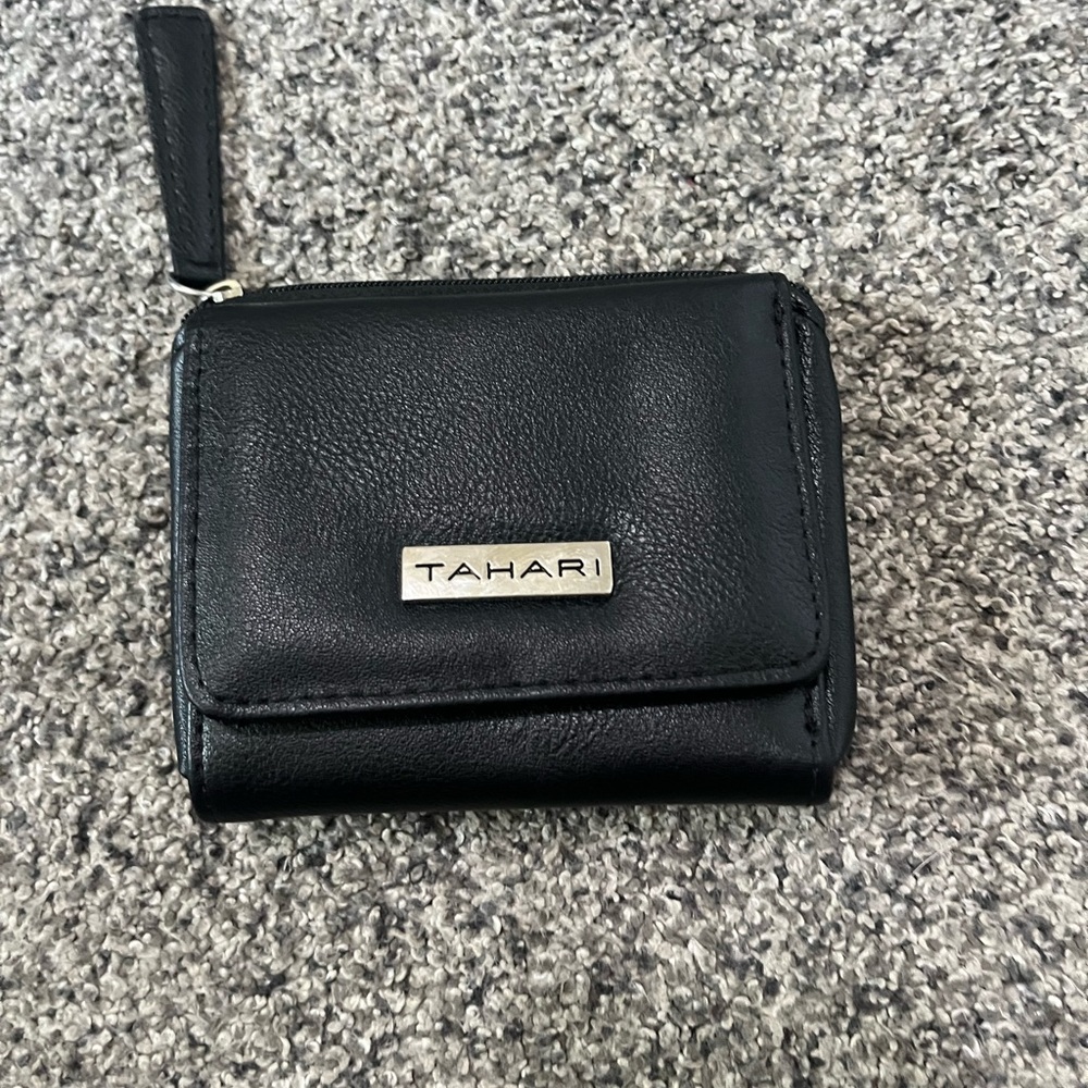 Tahari Elegant Black Women's Wallet